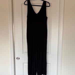 Yala Black V-Neck Sleeveless Maxi Dress